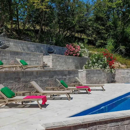 Family-friendly With Swimming Pool Otok, Zagora - 23216 Apartment Otok (Split-Dalmatia)